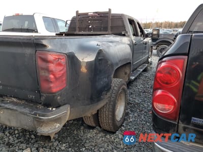 Trzecie zdjęcie samochodu z tyłu: 2015 CHEVROLET SILVERADO K3500 LTZ VIN:1GC4K0E86FF666909 - miniatura