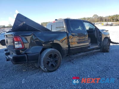 Trzecie zdjęcie samochodu z tyłu: 2020 RAM 1500 BIG HORN/LONE STAR VIN:1C6SRFFT8LN127936 - miniatura