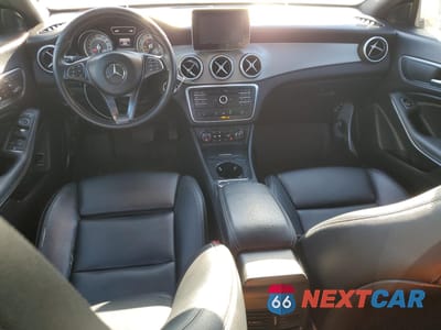 Zdjęcie 8 z 12 samochodu: 2016 MERCEDES-BENZ CLA 250 VIN:WDDSJ4EB1GN348691 - miniatura
