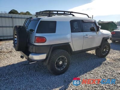 Trzecie zdjęcie samochodu z tyłu: 2007 TOYOTA FJ CRUISER VIN:JTEBU11F170060669 - miniatura