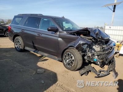 Czwarte zdjęcie samochodu z boku: 2023 FORD EXPEDITION XLT VIN:1FMJU1J81PEA48649 - miniatura