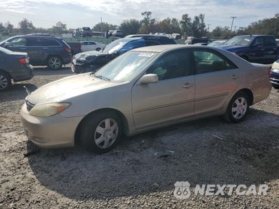 2004 TOYOTA CAMRY LE 4T1BE32KX4U850013 - główne zdjęcie licytacji z USA - miniatura