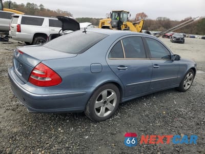 Trzecie zdjęcie samochodu z tyłu: 2003 MERCEDES-BENZ E 500 VIN:WDBUF70J03A242656 - miniatura