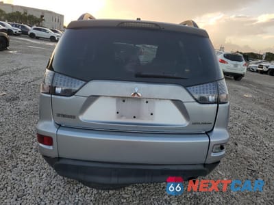 Zdjęcie 6 z 13 samochodu: 2011 MITSUBISHI OUTLANDER ES VIN:JA4AS2AW0BU009638 - miniatura