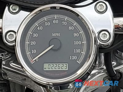 Zdjęcie 10 z 14 samochodu: 2009 HARLEY-DAVIDSON XL1200 C VIN:1HD1CT3199K401502 - miniatura