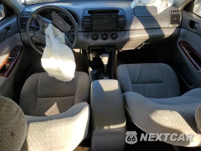 Zdjęcie 8 z 13 samochodu: 2003 TOYOTA CAMRY LE VIN:4T1BE32K03U699438 - miniatura