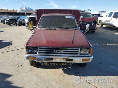 Piąte zdjęcie samochodu w środku: 1987 TOYOTA PICKUP CAB CHASSIS RN75 DLX VIN:JT5RN75U0H0015442 - miniatura