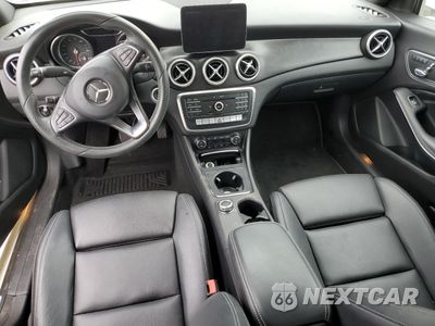 Zdjęcie 8 z 13 samochodu: 2017 MERCEDES-BENZ CLA 250 VIN:WDDSJ4EB6HN471243 - miniatura
