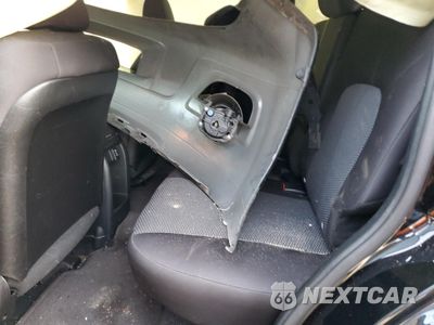 Zdjęcie 11 z 14 samochodu: 2011 MITSUBISHI ENDEAVOR LS VIN:4A4JM2AS4BE036678 - miniatura
