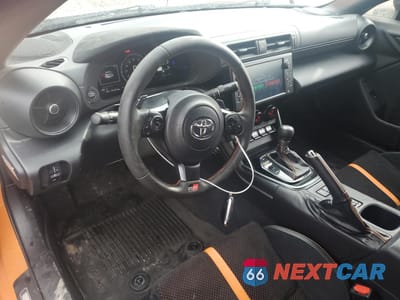 Zdjęcie 8 z 15 samochodu: 2023 TOYOTA GR 86 PREMIUM VIN:JF1ZNBH12P8755721 - miniatura