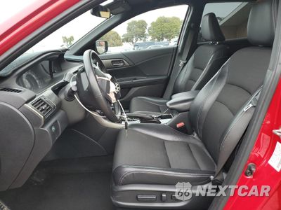 Zdjęcie 7 z 15 samochodu: 2016 HONDA ACCORD SPORT VIN:1HGCR2F51GA177003 - miniatura