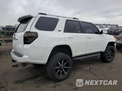 Trzecie zdjęcie samochodu z tyłu: 2019 TOYOTA 4RUNNER SR5/SR5 PREMIUM VIN:JTEBU5JR1K5718763 - miniatura