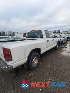 Drugie zdjęcie samochodu z przodu: 2005 DODGE RAM 1500 ST VIN:1D7HU18N75J551675 - miniatura