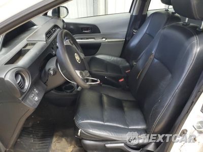 Zdjęcie 7 z 12 samochodu: 2012 TOYOTA PRIUS C VIN:JTDKDTB32C1522097 - miniatura