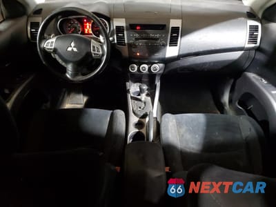 Zdjęcie 8 z 13 samochodu: 2007 MITSUBISHI OUTLANDER XLS VIN:JA4MS41X37U008444 - miniatura