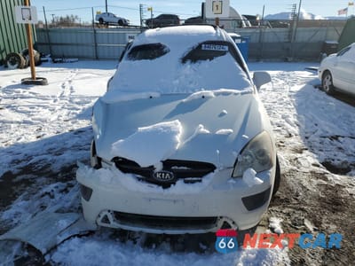 Piąte zdjęcie samochodu w środku: 2007 KIA RONDO LX VIN:KNAFG526377059806 - miniatura