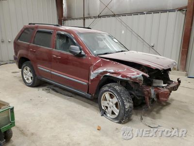Czwarte zdjęcie samochodu z boku: 2007 JEEP GRAND CHEROKEE LAREDO VIN:1J8GR48K77C551660 - miniatura