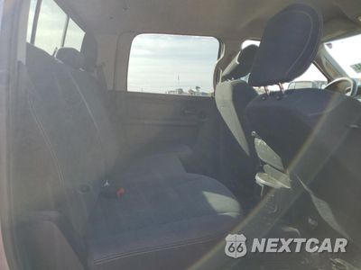 Zdjęcie 10 z 13 samochodu: 2020 RAM 2500 TRADESMAN VIN:3C6UR5HJ8LG202139 - miniatura
