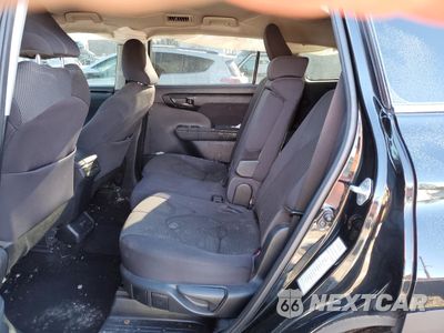 Zdjęcie 11 z 16 samochodu: 2021 TOYOTA HIGHLANDER L VIN:5TDZZRAH1MS530356 - miniatura
