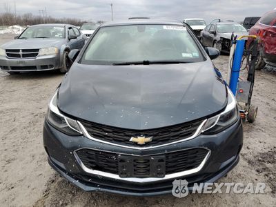 Piąte zdjęcie samochodu w środku: 2017 CHEVROLET CRUZE LT VIN:1G1BE5SM5H7224156 - miniatura
