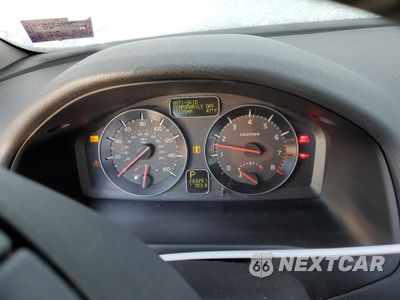 Zdjęcie 9 z 12 samochodu: 2010 VOLVO C70 T5 VIN:YV1672MC2AJ092689 - miniatura