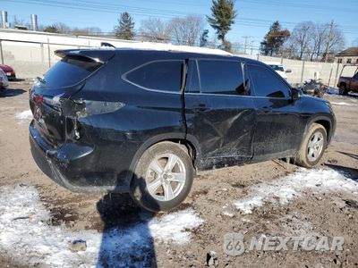 Trzecie zdjęcie samochodu z tyłu: 2021 TOYOTA HIGHLANDER L VIN:5TDZZRAH1MS530356 - miniatura