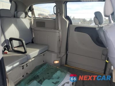 Zdjęcie 11 z 14 samochodu: 2018 DODGE GRAND CARAVAN SE VIN:2C7WDGBG8JR243227 - miniatura