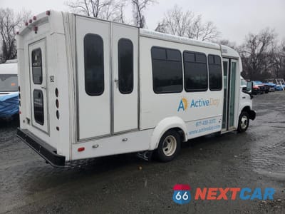 Trzecie zdjęcie samochodu z tyłu: 2019 FORD ECONOLINE E350 SUPER DUTY CUTAWAY VAN VIN:1FDEE3FS7KDC34256 - miniatura