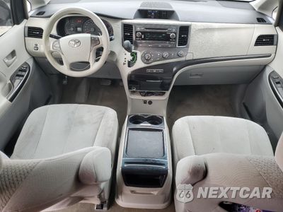 Zdjęcie 8 z 15 samochodu: 2011 TOYOTA SIENNA LE VIN:5TDKK3DC4BS172055 - miniatura