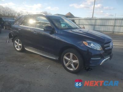 Czwarte zdjęcie samochodu z boku: 2018 MERCEDES-BENZ GLE 350 4MATIC VIN:4JGDA5HB9JB195910 - miniatura