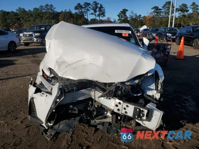 Piąte zdjęcie samochodu w środku: 2017 LEXUS IS 200T VIN:JTHBA1D28H5041674 - miniatura