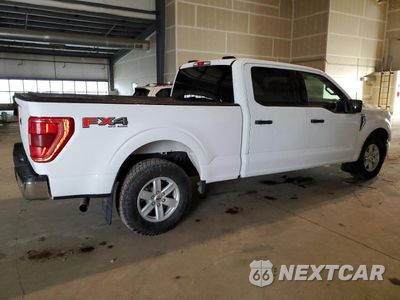 Trzecie zdjęcie samochodu z tyłu: 2022 FORD F150 SUPERCREW VIN:1FTFW1E56NFA31986 - miniatura