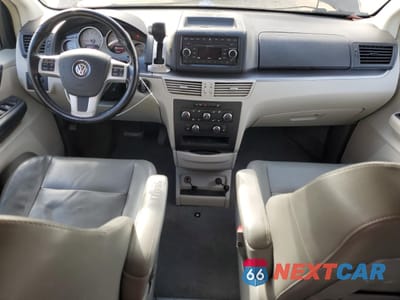 Zdjęcie 8 z 16 samochodu: 2011 VOLKSWAGEN ROUTAN SE VIN:2V4RW3DGXBR642528 - miniatura