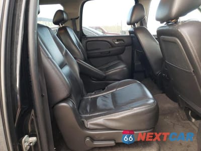 Zdjęcie 11 z 13 samochodu: 2010 CHEVROLET SUBURBAN K1500 LTZ VIN:1GNUKKE38AR179628 - miniatura