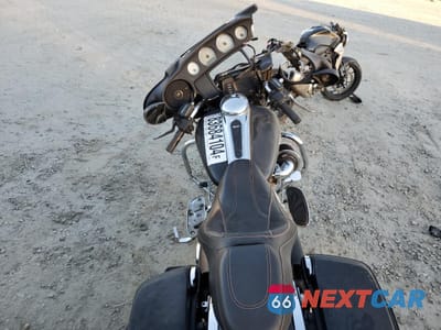 Zdjęcie 6 z 9 samochodu: 2014 HARLEY-DAVIDSON FLHX STREET GLIDE VIN:1HD1KBM14EB604240 - miniatura