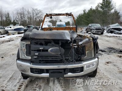 Piąte zdjęcie samochodu w środku: 2017 FORD F550 SUPER DUTY VIN:1FDUF5GY0HEB66361 - miniatura