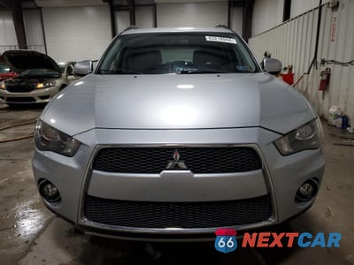 Piąte zdjęcie samochodu w środku: 2011 MITSUBISHI OUTLANDER SE VIN:JA4JT3AWXBU037417 - miniatura