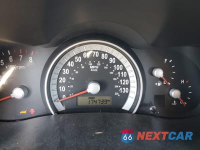 Zdjęcie 9 z 15 samochodu: 2008 HYUNDAI ENTOURAGE GLS VIN:KNDMC233086052182 - miniatura