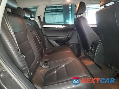 Zdjęcie 11 z 16 samochodu: 2011 VOLKSWAGEN TOUAREG V6 TDI VIN:WVGFK9BP0BD004463 - miniatura