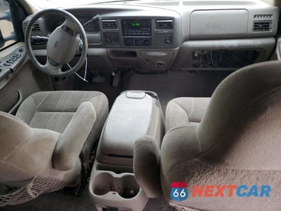 Zdjęcie 8 z 16 samochodu: 2000 FORD EXCURSION XLT VIN:1FMSU41F9YEE56225 - miniatura