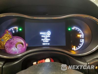 Zdjęcie 9 z 13 samochodu: 2018 JEEP GRAND CHEROKEE LAREDO VIN:1C4RJFAG6JC465854 - miniatura