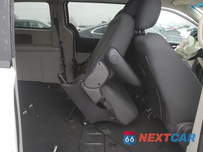 Zdjęcie 11 z 13 samochodu: 2008 DODGE GRAND CARAVAN SE VIN:1D8HN44H68B167122 - miniatura