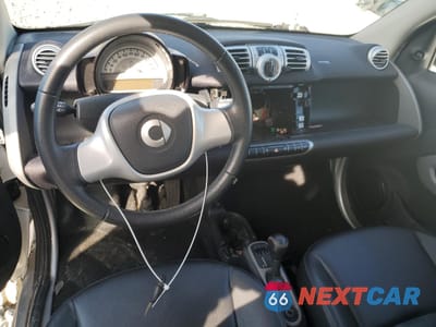 Zdjęcie 8 z 15 samochodu: 2015 SMART FORTWO PURE VIN:WMEEJ3BA4FK798432 - miniatura