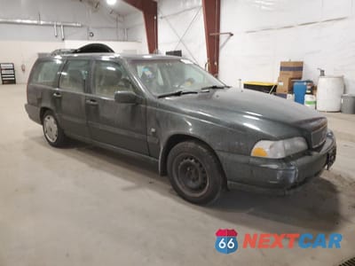 Czwarte zdjęcie samochodu z boku: 1999 VOLVO V70 VIN:YV1LW55A3X2567337 - miniatura