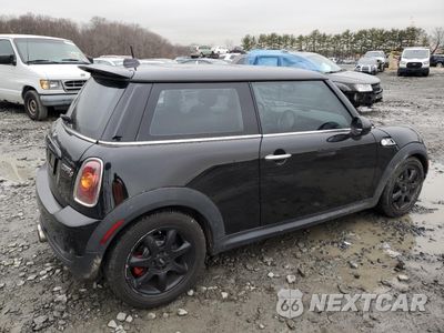 Trzecie zdjęcie samochodu z tyłu: 2010 MINI COOPER S VIN:WMWMF7C53ATZ69823 - miniatura