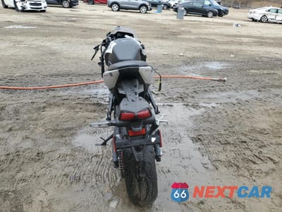 Czwarte zdjęcie samochodu z boku: 2024 SUZUKI GSX800 F VIN:JS1EM13B2R7103965 - miniatura