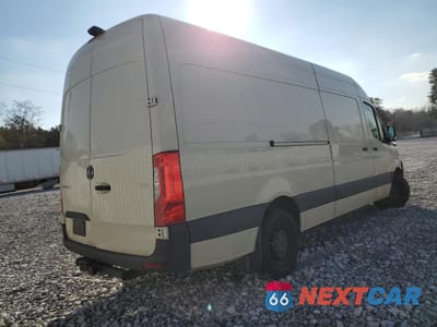 Trzecie zdjęcie samochodu z tyłu: 2024 MERCEDES-BENZ SPRINTER 2500 VIN:W1Y4NCHY3RT167135 - miniatura