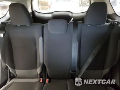 Zdjęcie 10 z 14 samochodu: 2014 FORD ESCAPE S VIN:1FMCU0F77EUD41476 - miniatura