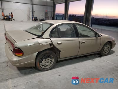 Trzecie zdjęcie samochodu z tyłu: 1999 SATURN SL2 VIN:1G8ZK5278XZ269792 - miniatura