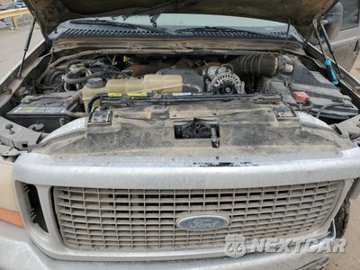 Zdjęcie 13 z 16 samochodu: 2000 FORD EXCURSION XLT VIN:1FMSU41F9YEE56225 - miniatura